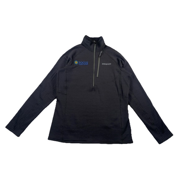 Patagonia Jackets & Blazers - Patagonia Women's Medium R1 Pullover Black 1/2 Zip (Company Logo)
